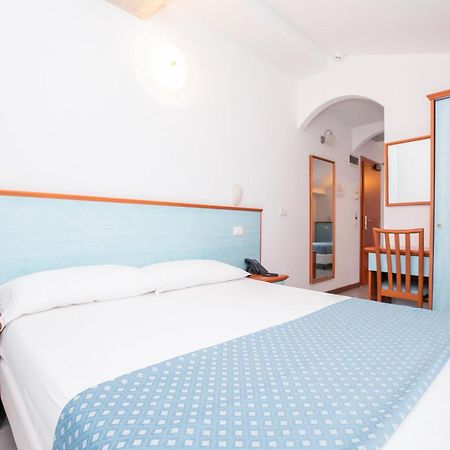 Hotel Brienz Беллария-Иджеа-Марина Экстерьер фото