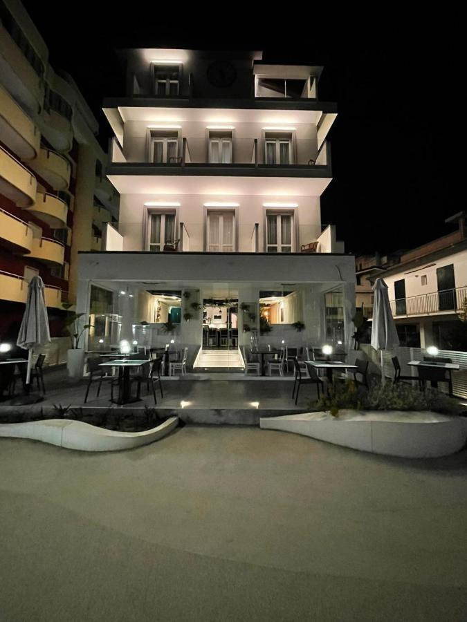 Hotel Brienz Беллария-Иджеа-Марина Экстерьер фото