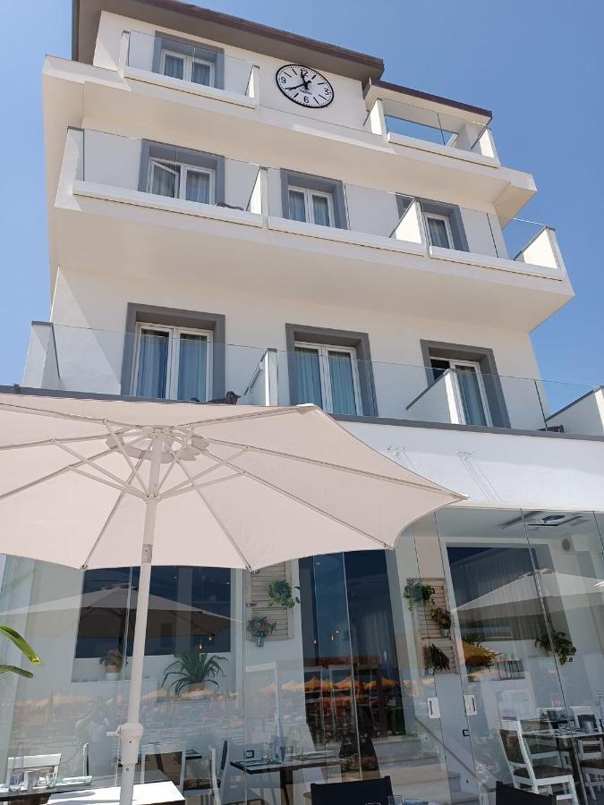 Hotel Brienz Беллария-Иджеа-Марина Экстерьер фото