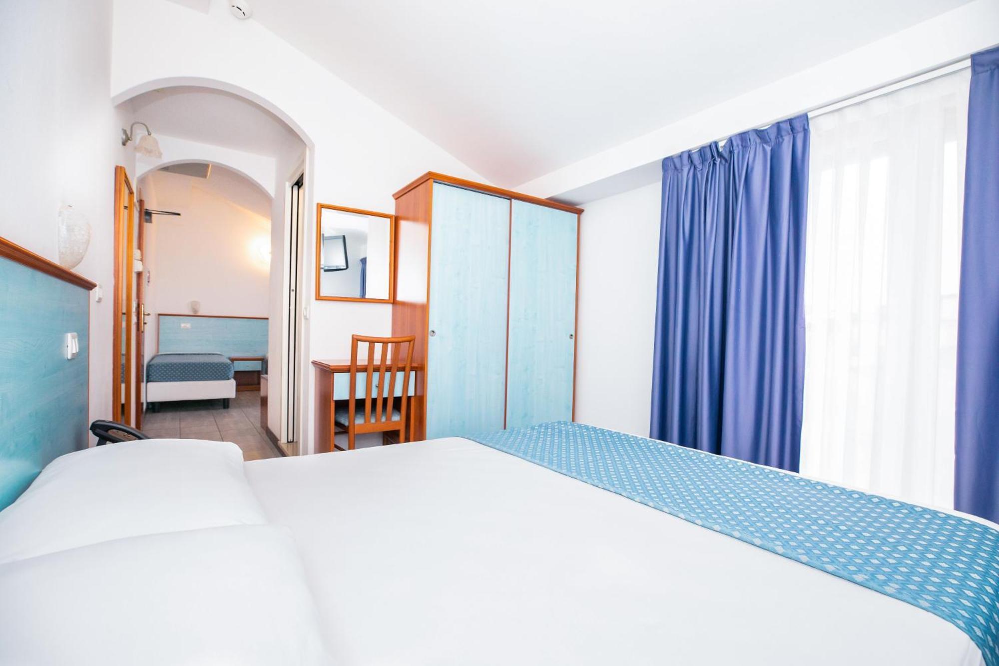 Hotel Brienz Беллария-Иджеа-Марина Экстерьер фото