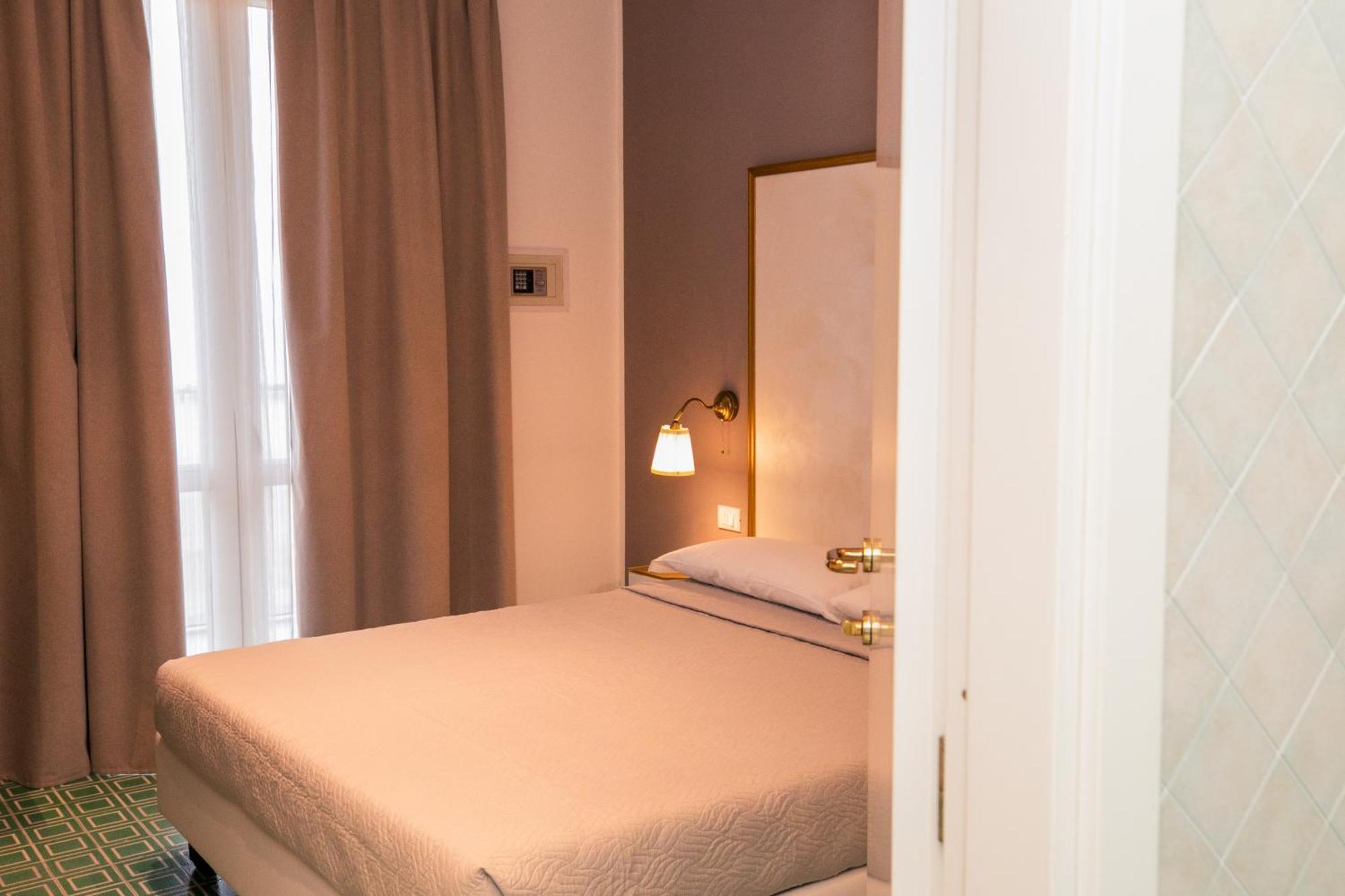 Hotel Brienz Беллария-Иджеа-Марина Экстерьер фото
