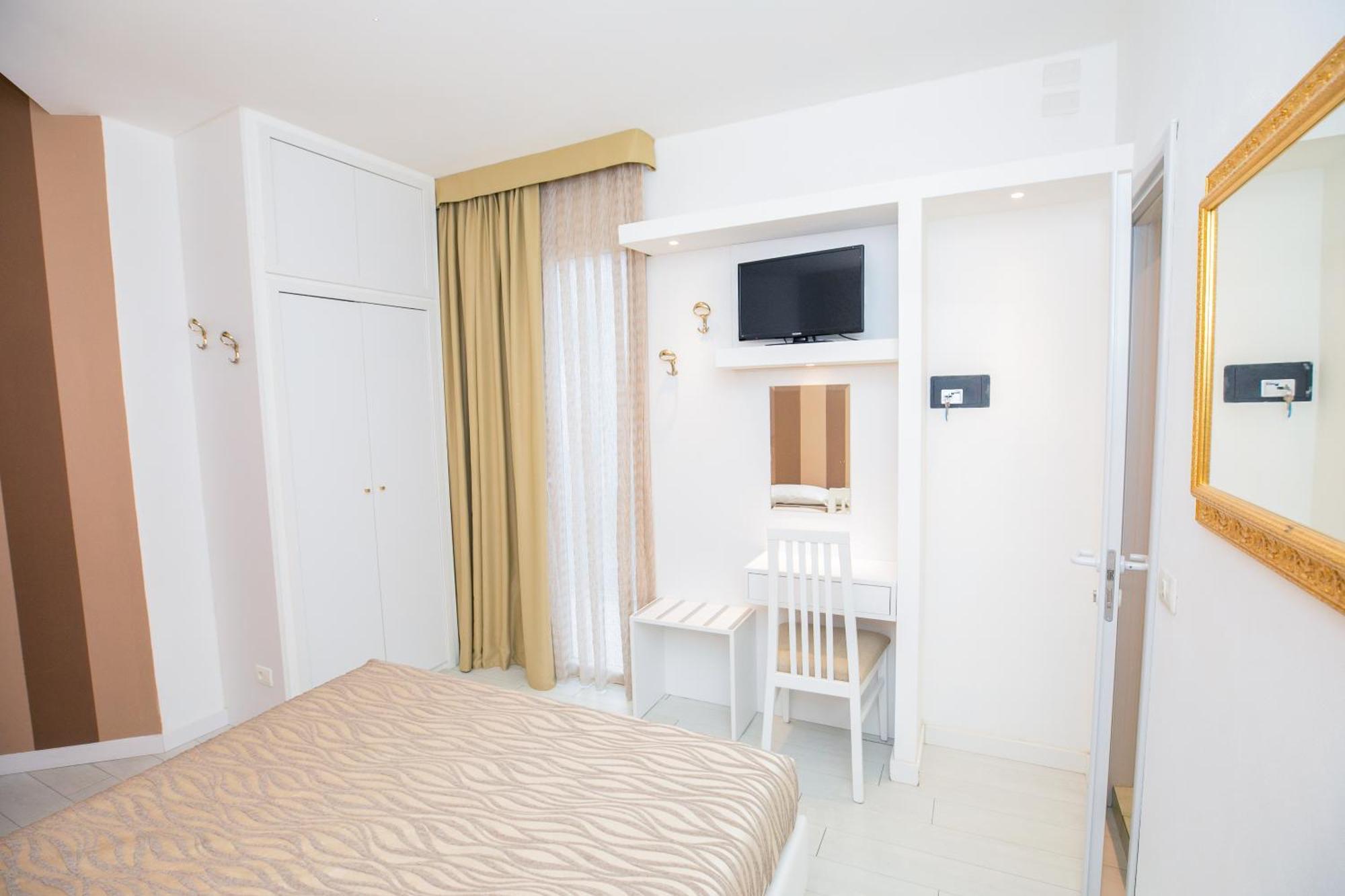 Hotel Brienz Беллария-Иджеа-Марина Экстерьер фото